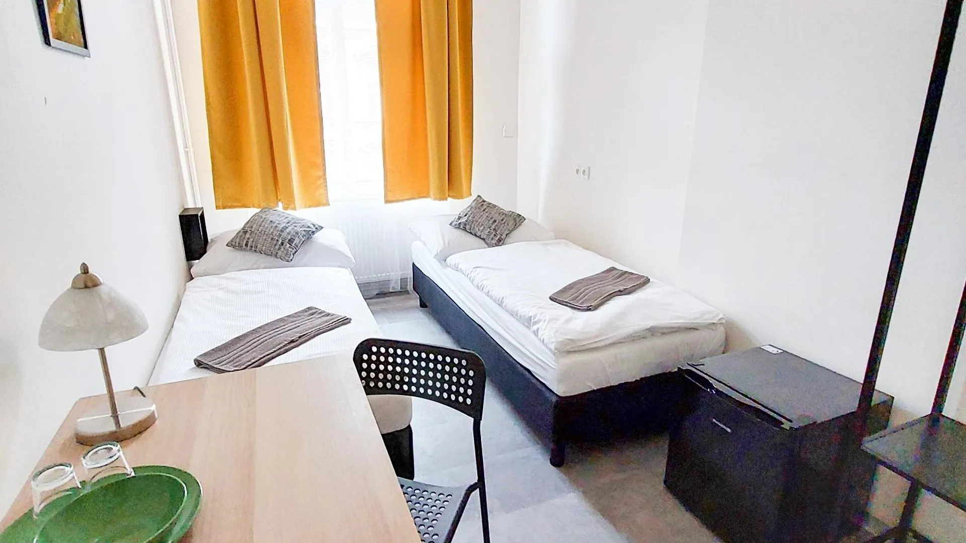 Cute Room D2 Prague 7